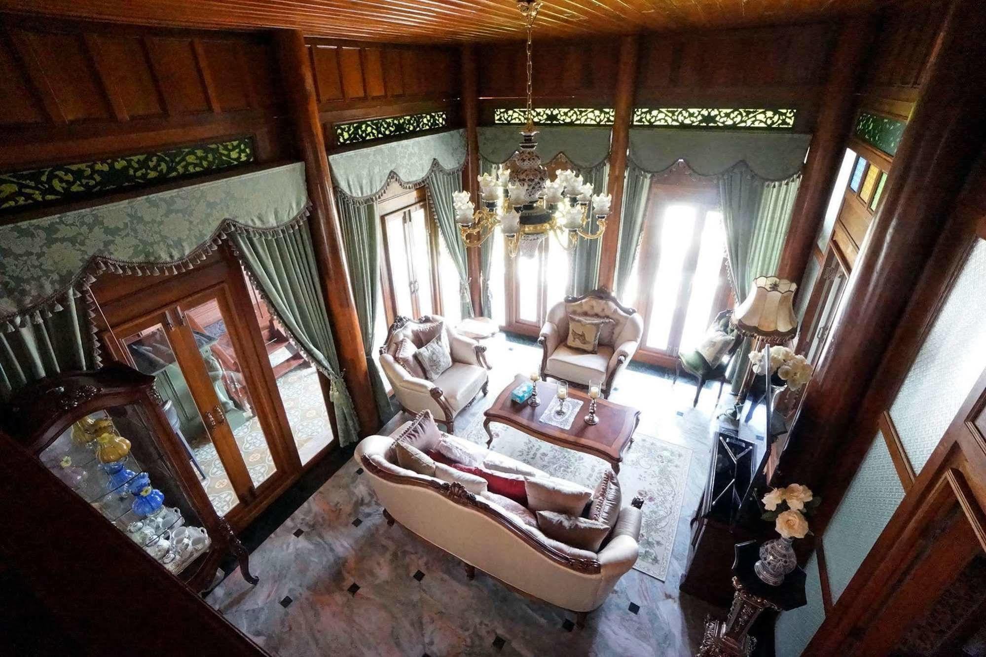 ホテル Baan Sang Pathum Rawai エクステリア 写真